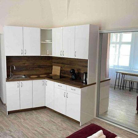 Studio In Gothic House, 50M To The Old Town Square Praha Bagian luar foto
