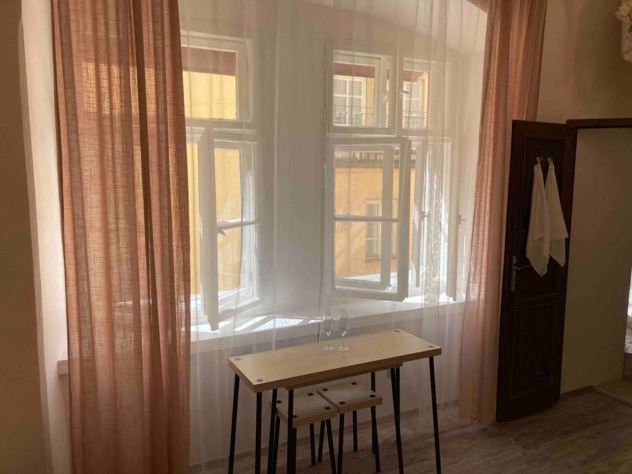 Studio In Gothic House, 50M To The Old Town Square Praha Bagian luar foto