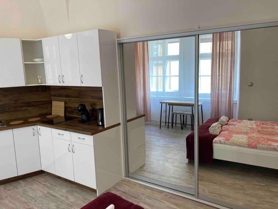 Studio In Gothic House, 50M To The Old Town Square Praha Bagian luar foto